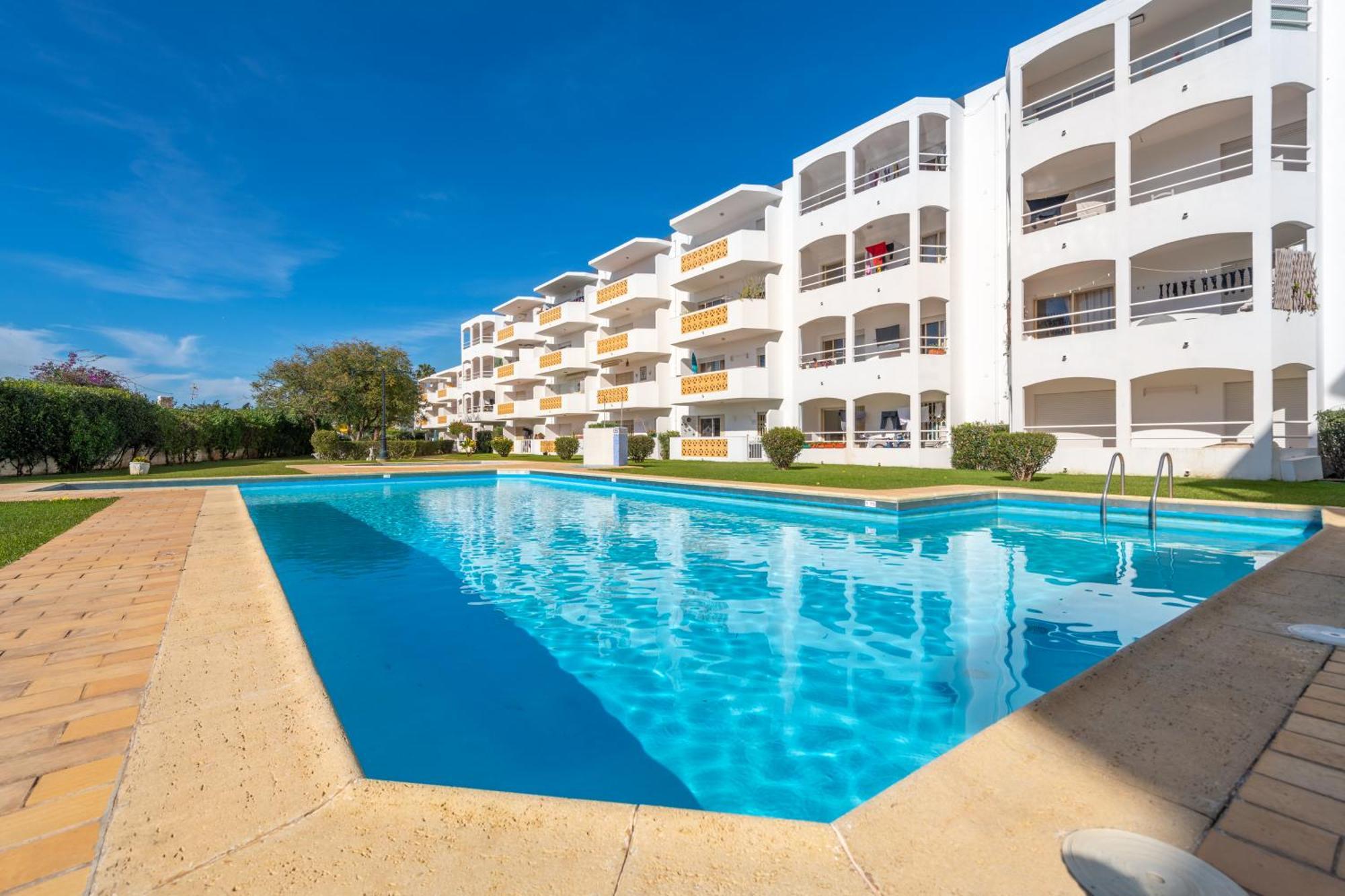 Algarsun - Idealy Situated Holiday Apartment With All Modern Comfort อัลบูเฟรา ภายนอก รูปภาพ